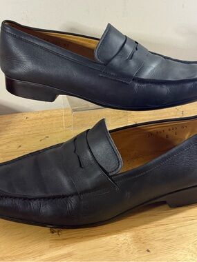 JM Weston Mens leather penny loafer 8E